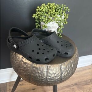 CROCS Black Ventilated Clogs
